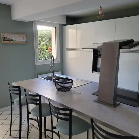 Appartement T2 Proche Aux Phoques Avec Parking *